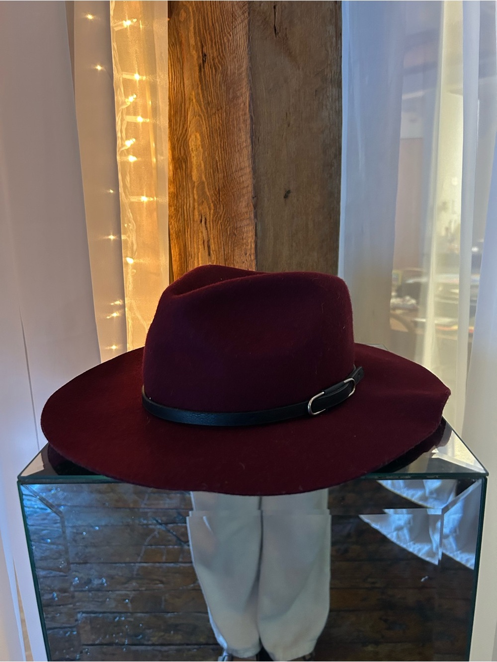 Women's Wine Felt Wide-Brim Hat with Black Leather Band Silver Buckle